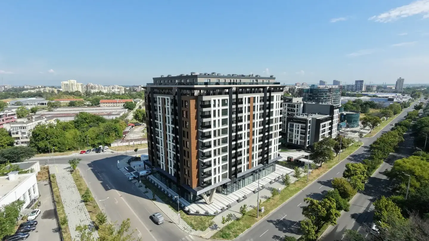 Общ изглед към комплекса и парк „Лаута“