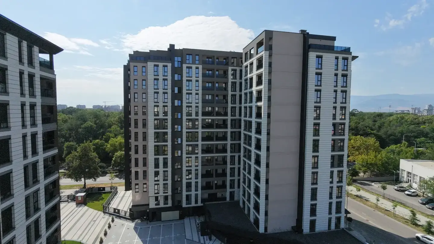 Поглед към комплекса от парк „Лаута“